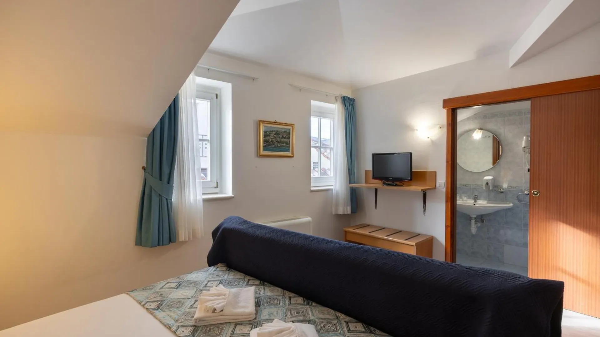 Villa Fontana Trogir 0*,  Croácia