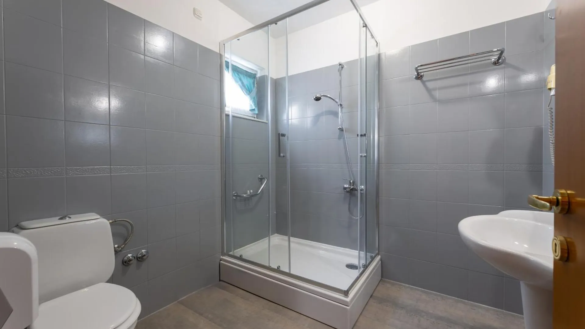 Alojamento de Acomodação e Pequeno-almoço Villa Fontana Trogir