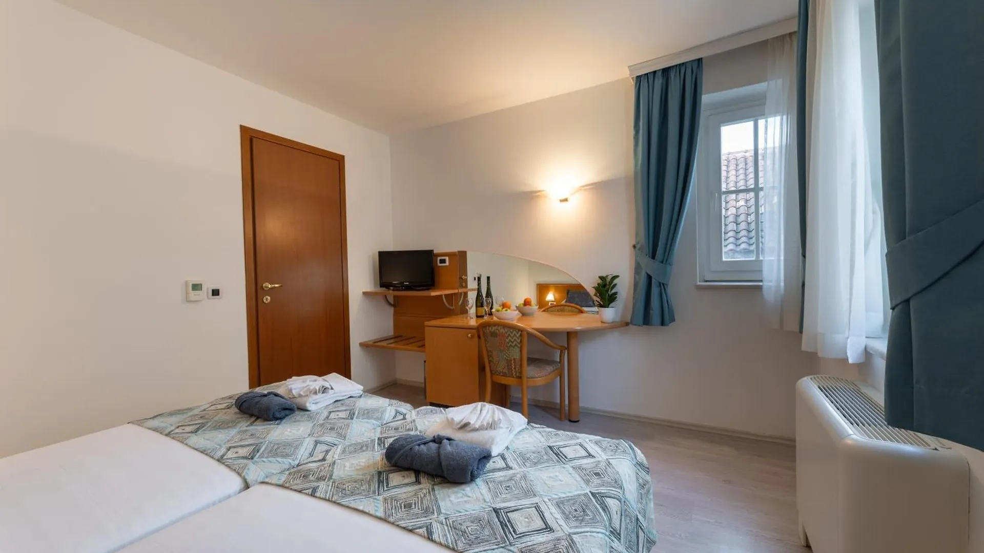 Villa Fontana Trogir 0*,  Croácia