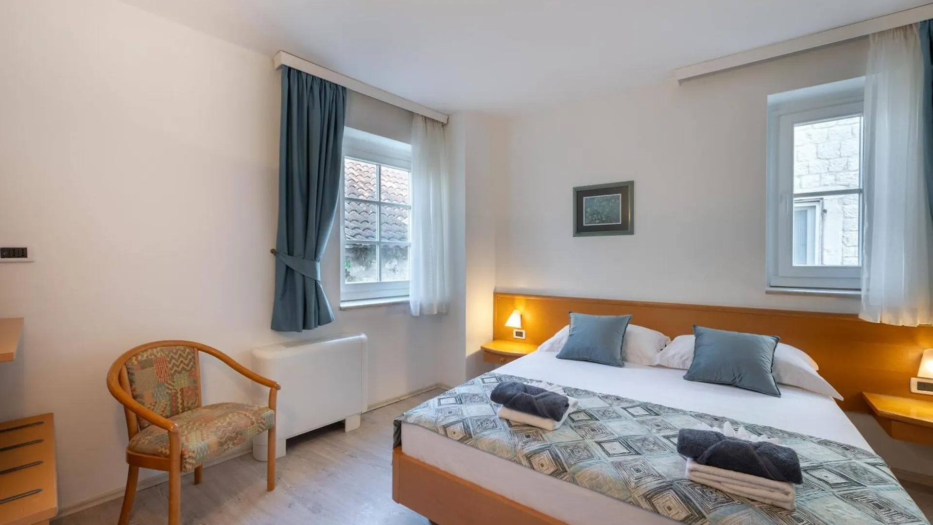 Alojamento de Acomodação e Pequeno-almoço Villa Fontana Trogir